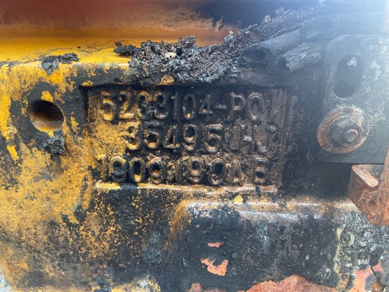 Volvo L30G - Counterweight/Heckgewicht/Contragewicht - Frame/ Chassis for Construction machinery: picture 5 Volvo L30G - Counterweight/Heckgewicht/Contragewicht - Frame/ Chassis for Construction machinery: picture 5