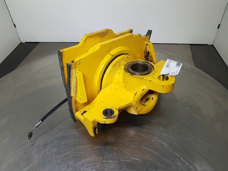 Volvo L30G-ZM2815785-Articulation/Knickgelenke/Knikstuk - Frame/ Chassis for Construction machinery: picture 2 Volvo L30G-ZM2815785-Articulation/Knickgelenke/Knikstuk - Frame/ Chassis for Construction machinery: picture 2