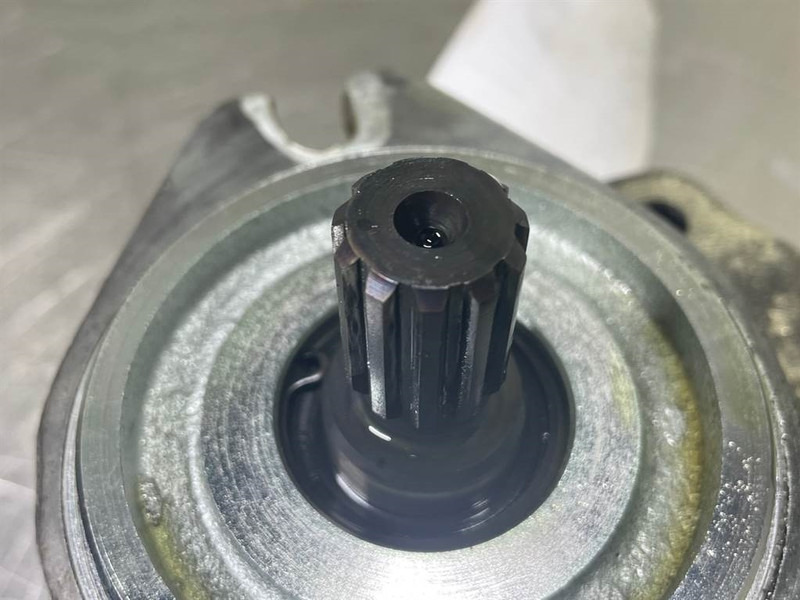 Volvo L35B-Haldex WP15A1-1830497-Gearpump/Zahnradpumpe - Hydraulics for Construction machinery: picture 4 Volvo L35B-Haldex WP15A1-1830497-Gearpump/Zahnradpumpe - Hydraulics for Construction machinery: picture 4