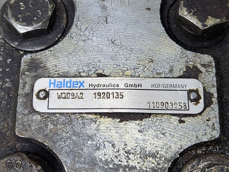 Volvo L35B-ZM2810806-Haldex WQ09A2-Gearpump/Zahnradpumpe - Hydraulics for Construction machinery: picture 4 Volvo L35B-ZM2810806-Haldex WQ09A2-Gearpump/Zahnradpumpe - Hydraulics for Construction machinery: picture 4