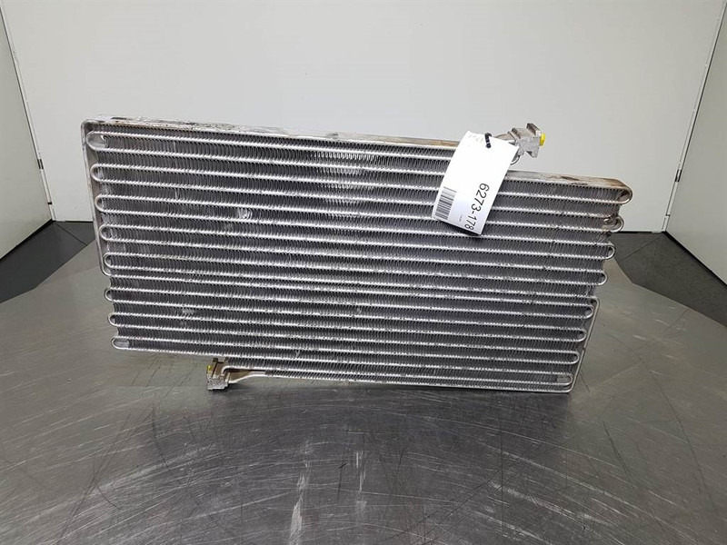 Volvo L50F-Modine 5053410-Airco condenser/Airco koeler - Frame/ Chassis for Construction machinery: picture 1 Volvo L50F-Modine 5053410-Airco condenser/Airco koeler - Frame/ Chassis for Construction machinery: picture 1