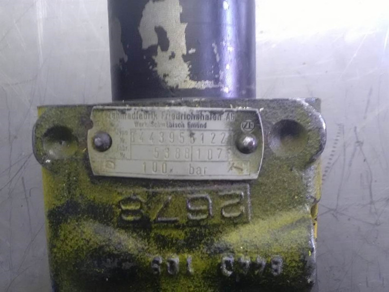 ZF 8443955122 - Steering unit/Lenkeinheit/Orbitrol - Hydraulics: picture 3 ZF 8443955122 - Steering unit/Lenkeinheit/Orbitrol - Hydraulics: picture 3