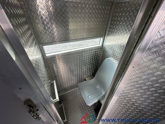 Mercedes-Benz Setra Gefangentransporter 15 Zellen-29 Gefangene - Truck: picture 3 Mercedes-Benz Setra Gefangentransporter 15 Zellen-29 Gefangene - Truck: picture 3