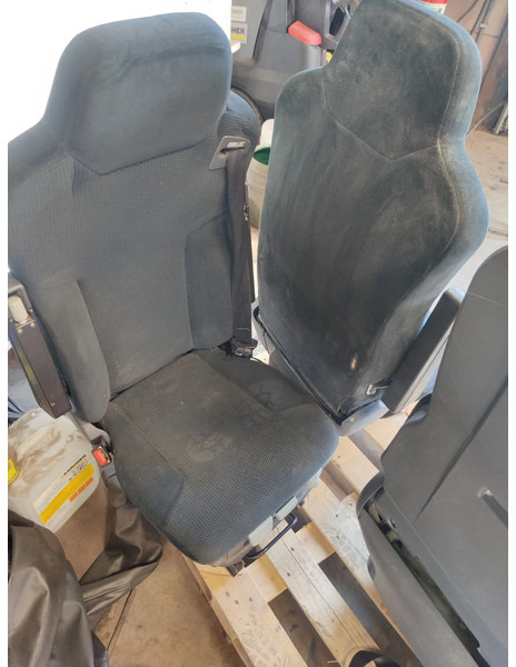MAN Stoel Zetel MAN TGA / TGS/ TGL / TGX - Seat for Truck: picture 2 MAN Stoel Zetel MAN TGA / TGS/ TGL / TGX - Seat for Truck: picture 2