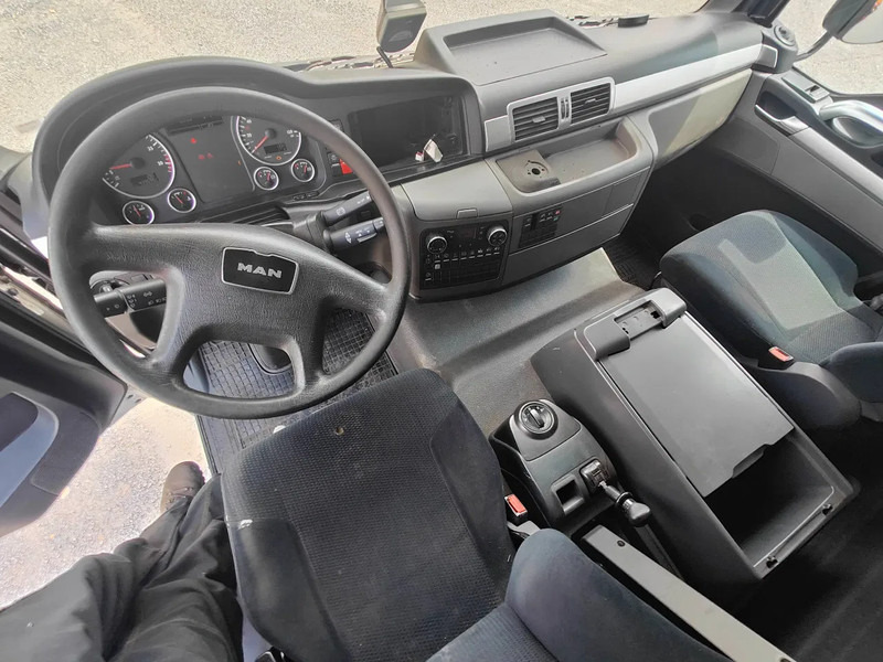 Hook lift truck, Crane truck MAN TGM 18.290 4x2 Euro 6 + Crane Palfinger PK15500: picture 11 Hook lift truck, Crane truck MAN TGM 18.290 4x2 Euro 6 + Crane Palfinger PK15500: picture 11