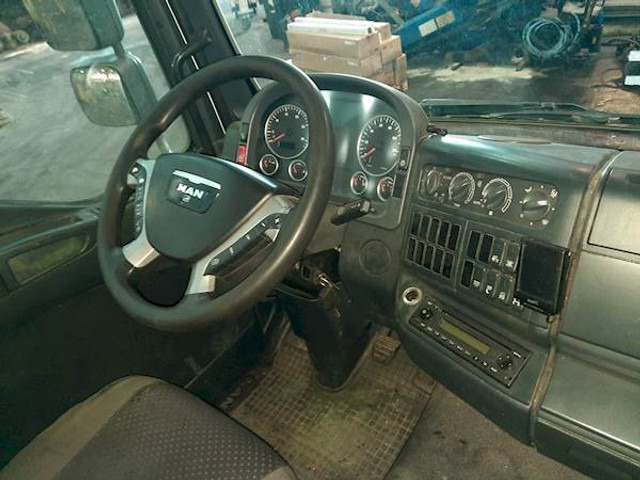 MAN TGM 15.290 4X2 LL - Container transporter/ Swap body truck: picture 5 MAN TGM 15.290 4X2 LL - Container transporter/ Swap body truck: picture 5