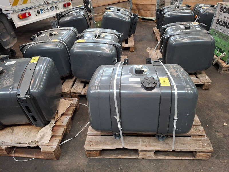 Mercedes-Benz 290L - Fuel tank: picture 5 Mercedes-Benz 290L - Fuel tank: picture 5