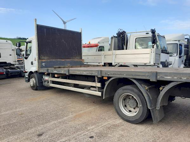 Renault MIDLUM 220 - Cab chassis truck: picture 2 Renault MIDLUM 220 - Cab chassis truck: picture 2