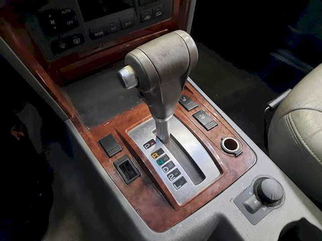 Truck Hyundai TERRACAN: picture 9
