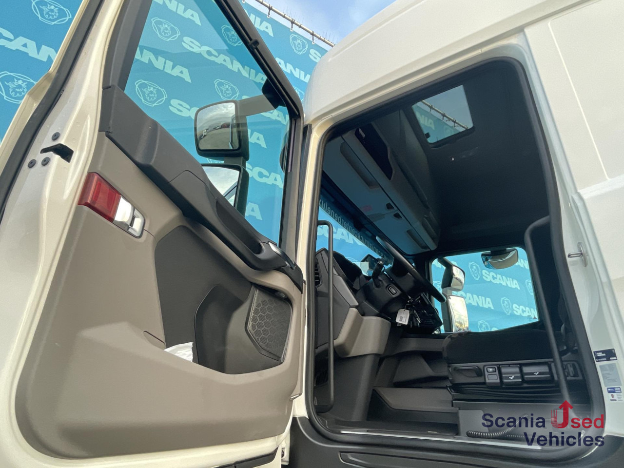 SCANIA R 450 A4x2NB DIFF-L RETARDER FULL AIR 8T ACC - Tractor unit: picture 3 SCANIA R 450 A4x2NB DIFF-L RETARDER FULL AIR 8T ACC - Tractor unit: picture 3