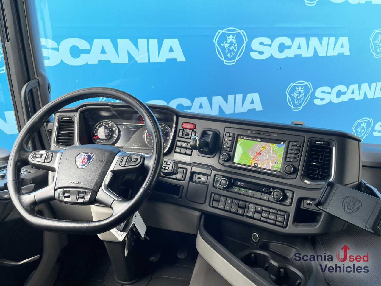 Tractor unit SCANIA R 450 A6x2/4NA RETARDER NAVI PTO: picture 11