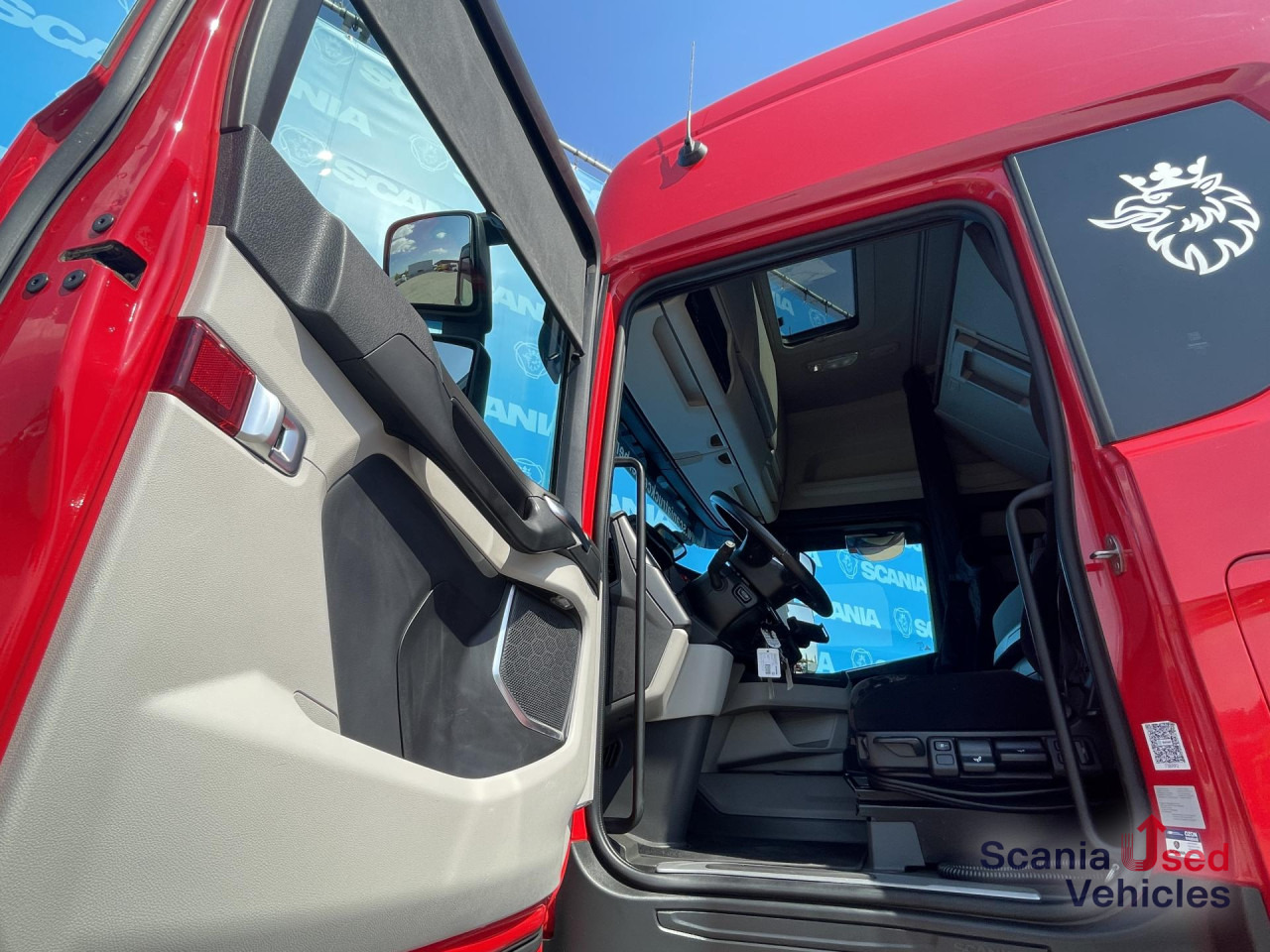 SCANIA R 450 A6x2/4NA RETARDER PTO LED NAVI - Tractor unit: picture 2 SCANIA R 450 A6x2/4NA RETARDER PTO LED NAVI - Tractor unit: picture 2