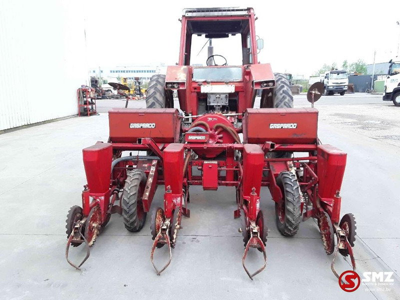 Farm tractor Massey Ferguson 595: picture 11