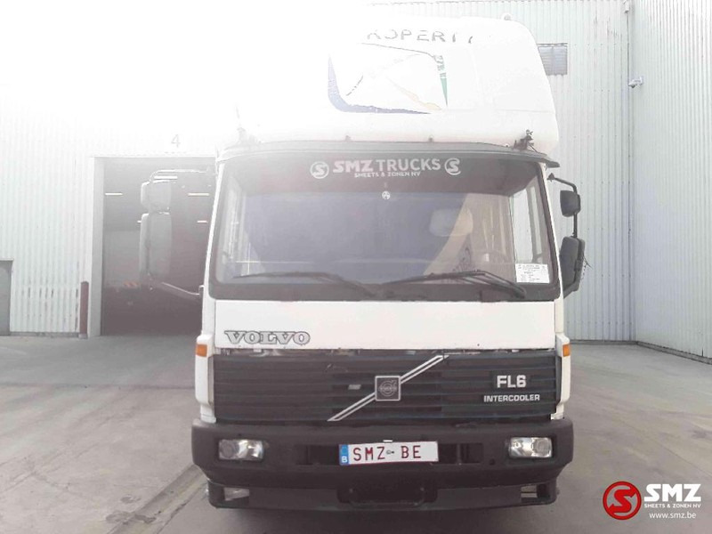 Volvo FL6 12 - Curtainsider truck: picture 2 Volvo FL6 12 - Curtainsider truck: picture 2