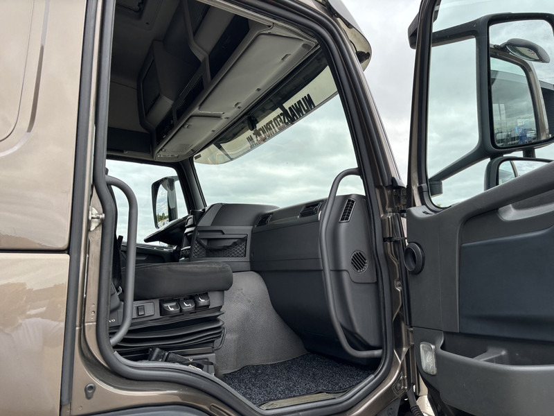 Container transporter/ Swap body truck Volvo FM 420 6X2 NCH Kabelsysteem + A-Ride: picture 11