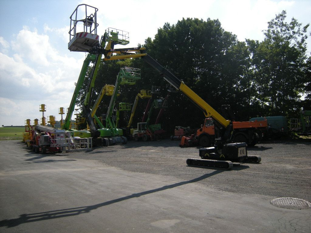 Truck mounted aerial platform Almacrawler Jibbi 1670 Raupenbühne 16 m: picture 6