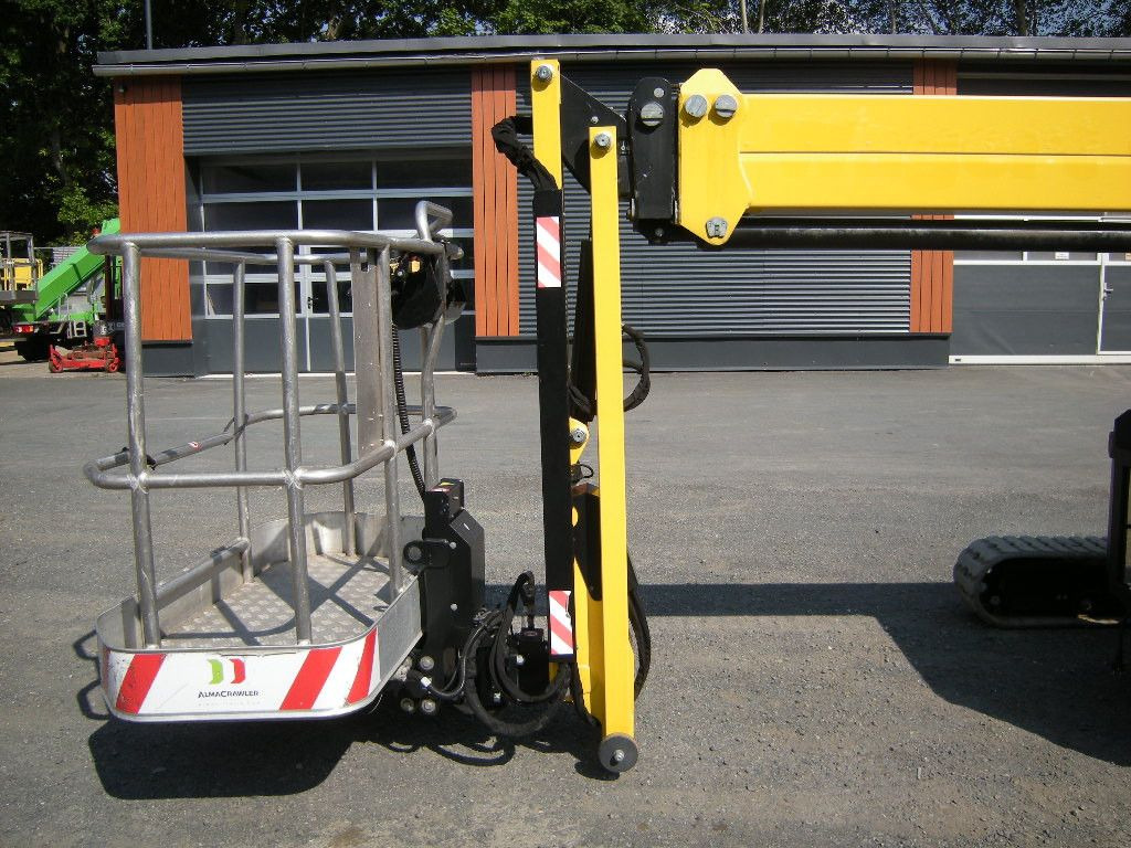 Truck mounted aerial platform Almacrawler Jibbi 1670 Raupenbühne 16 m: picture 16