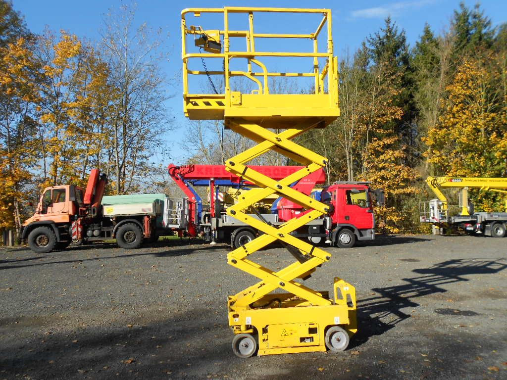 Genie GS 1330, Leichtscherenarbeitsbühne Genie 5,9 m - Truck mounted aerial platform: picture 4 Genie GS 1330, Leichtscherenarbeitsbühne Genie 5,9 m - Truck mounted aerial platform: picture 4