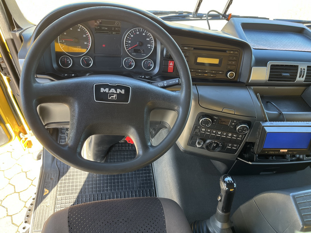 MAN TGS 28.480 6x4 4x4 Dreiseitenkipper Allrad Liftachse - Tipper: picture 5 MAN TGS 28.480 6x4 4x4 Dreiseitenkipper Allrad Liftachse - Tipper: picture 5