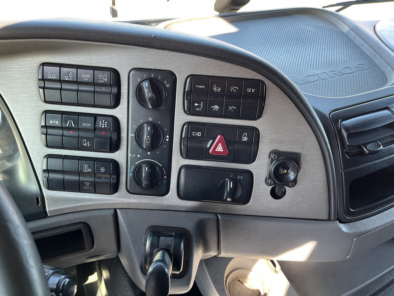 Mercedes-Benz 2541 6x2 Atlas 135.2E Pritsche 8,20 m - Dropside/ Flatbed truck, Crane truck: picture 5 Mercedes-Benz 2541 6x2 Atlas 135.2E Pritsche 8,20 m - Dropside/ Flatbed truck, Crane truck: picture 5