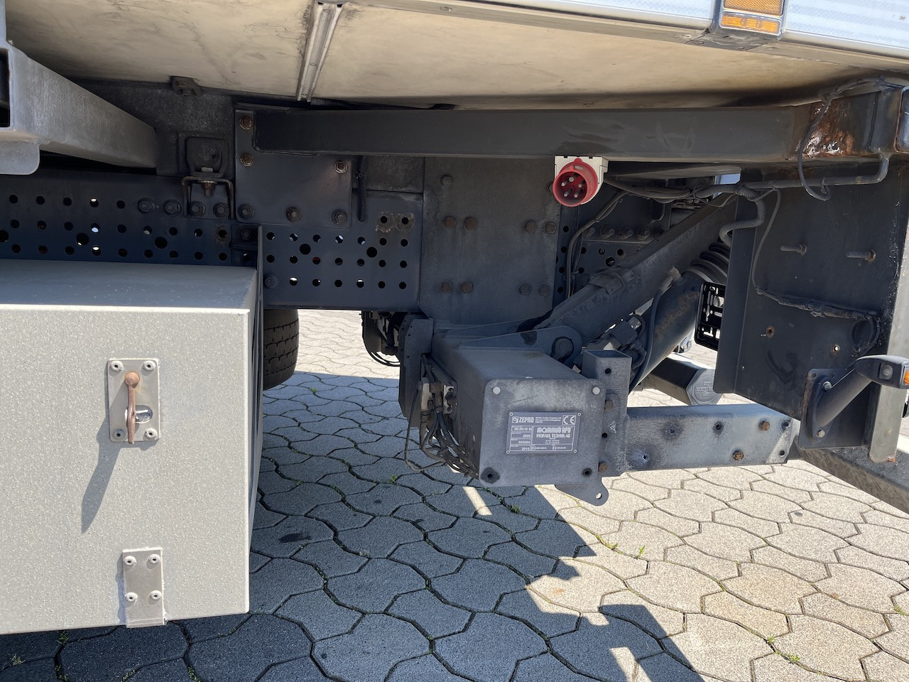 Mercedes-Benz Antos 1840 4x4 HAD LBW Kühlung Flüssigstickstoff - Refrigerator truck: picture 5 Mercedes-Benz Antos 1840 4x4 HAD LBW Kühlung Flüssigstickstoff - Refrigerator truck: picture 5