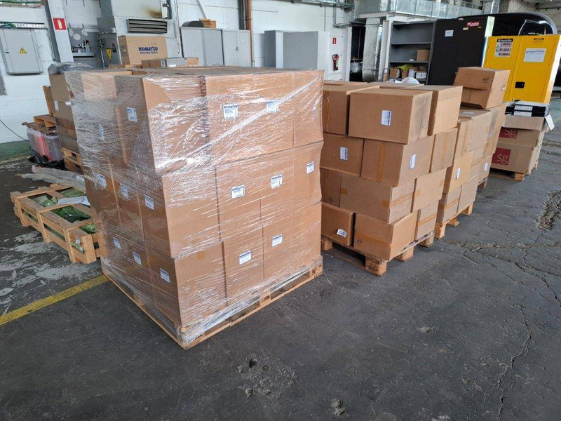 Komatsu 6125-81-7032 - Engine for Construction machinery: picture 2 Komatsu 6125-81-7032 - Engine for Construction machinery: picture 2