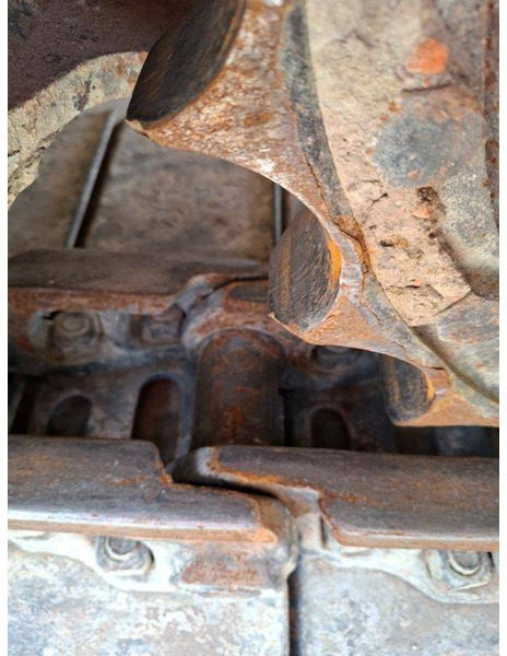 Crawler excavator Komatsu PC 240 LC-10: picture 13
