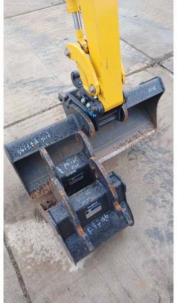 Komatsu PC16R-3HS - Mini excavator: picture 3 Komatsu PC16R-3HS - Mini excavator: picture 3