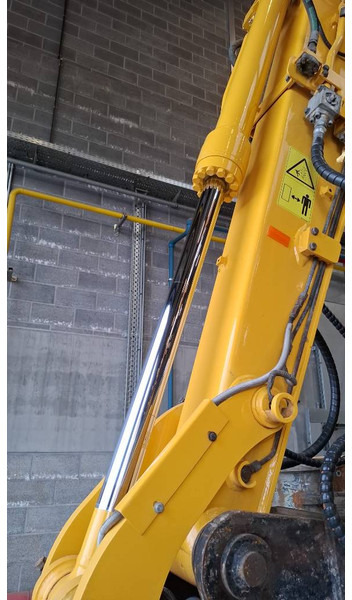 Komatsu PW148-10 PW148-8 PW140-7 Boom and Arm - Boom for Construction machinery: picture 3 Komatsu PW148-10 PW148-8 PW140-7 Boom and Arm - Boom for Construction machinery: picture 3