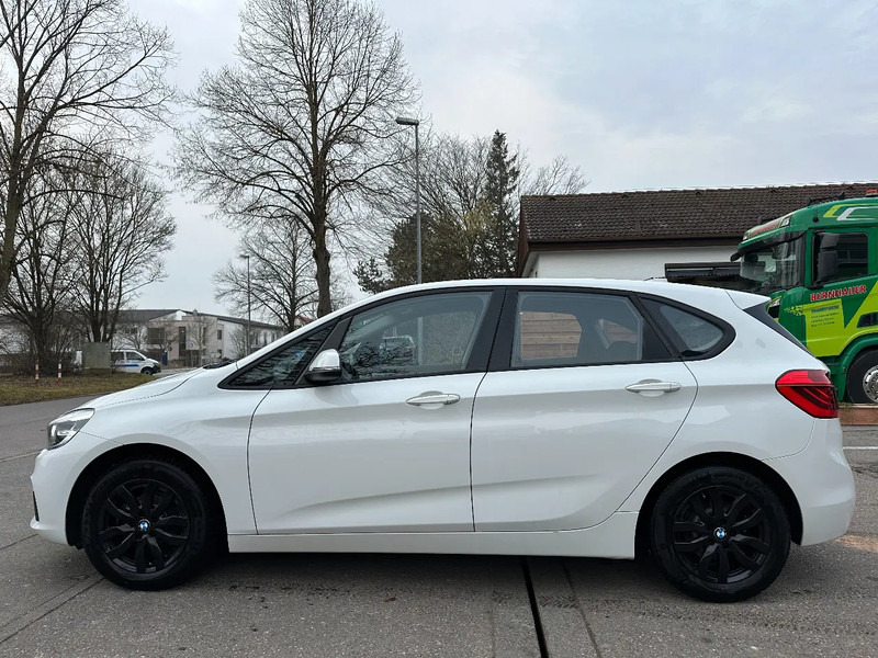 BMW 2 Serie 216i Active Tourer*1.Hd.*unfallfrei*NAVI*Klima*Schalter - Sedan: picture 2 BMW 2 Serie 216i Active Tourer*1.Hd.*unfallfrei*NAVI*Klima*Schalter - Sedan: picture 2