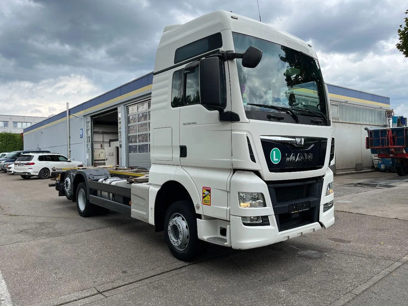 MAN 440 FLL BDF 6x2 Volum WANTEC Mulltiw.Lenkachse E6 - Container transporter/ Swap body truck: picture 1 MAN 440 FLL BDF 6x2 Volum WANTEC Mulltiw.Lenkachse E6 - Container transporter/ Swap body truck: picture 1