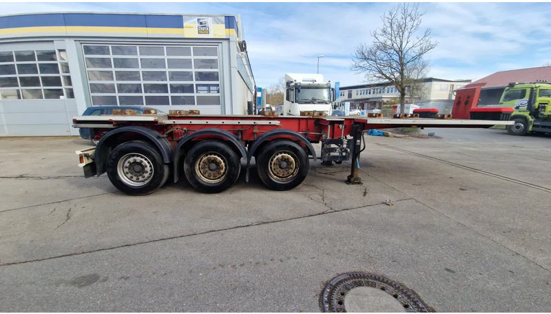 Schwarzmüller kurzes 3- Achs Chassis ADR für Chemie Spezialbehäl kurzes 3- Achs Chassis ADR für Chemie Spezialbehälter - Container transporter/ Swap body semi-trailer: picture 3 Schwarzmüller kurzes 3- Achs Chassis ADR für Chemie Spezialbehäl kurzes 3- Achs Chassis ADR für Chemie Spezialbehälter - Container transporter/ Swap body semi-trailer: picture 3