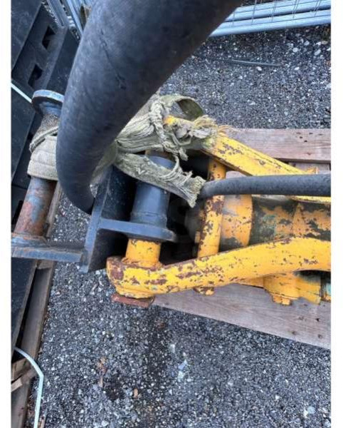 Hydraulic hammer MONTABERT PELLE 8 TONNES / TRACTOPELLE: picture 12