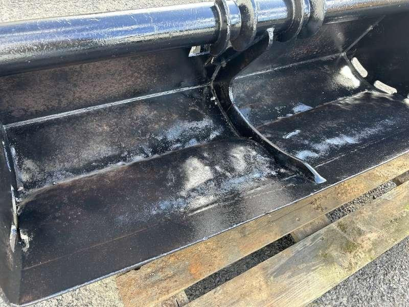 MORIN M3 - 1500mm - Excavator bucket for Construction machinery: picture 3 MORIN M3 - 1500mm - Excavator bucket for Construction machinery: picture 3