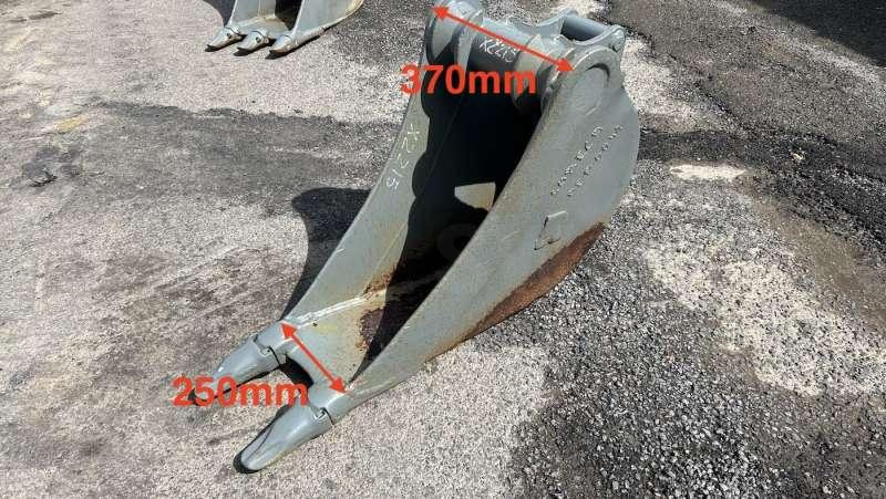 MORIN M3 - 250mm - Excavator bucket for Construction machinery: picture 1 MORIN M3 - 250mm - Excavator bucket for Construction machinery: picture 1