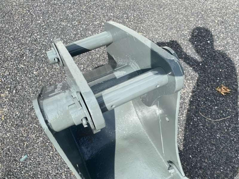 VOLVO BL71 - 450mm - Excavator bucket for Construction machinery: picture 4 VOLVO BL71 - 450mm - Excavator bucket for Construction machinery: picture 4