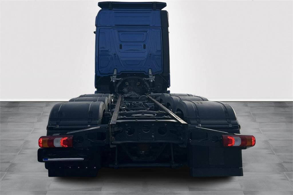 Mercedes-Benz Actros 3563 - Cab chassis truck: picture 4 Mercedes-Benz Actros 3563 - Cab chassis truck: picture 4