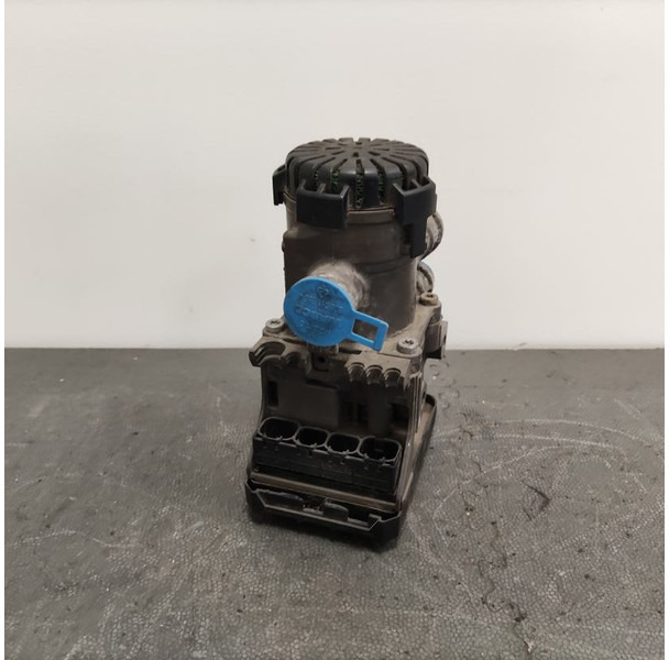 Volvo Volvo - 20828237 - Modulator vooras - Spare parts for Truck: picture 1 Volvo Volvo - 20828237 - Modulator vooras - Spare parts for Truck: picture 1