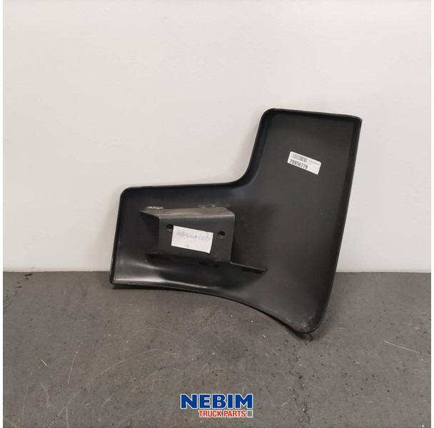 Volvo Volvo - 20956778 - Bumperhoek rechts FE - Spare parts for Truck: picture 2 Volvo Volvo - 20956778 - Bumperhoek rechts FE - Spare parts for Truck: picture 2