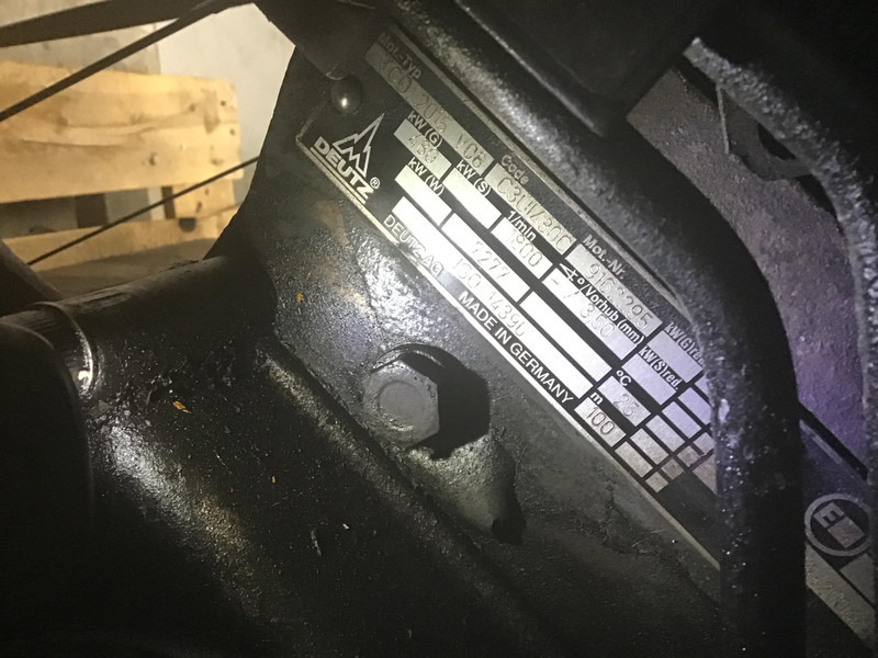 Construction machinery Deutz TCD2015 V8 FOR PARTS: picture 6