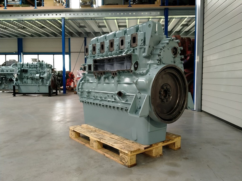 Mitsubishi S6A3-MPTK LONG-BLOCK - Construction machinery: picture 2 Mitsubishi S6A3-MPTK LONG-BLOCK - Construction machinery: picture 2