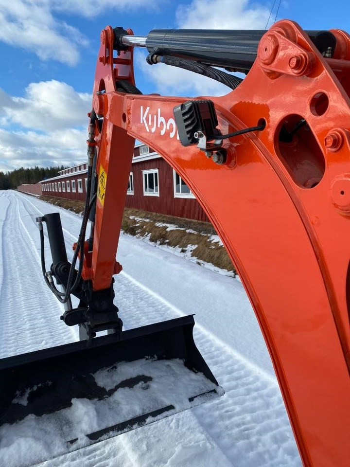 Mini excavator Kubota KX016-4: picture 7