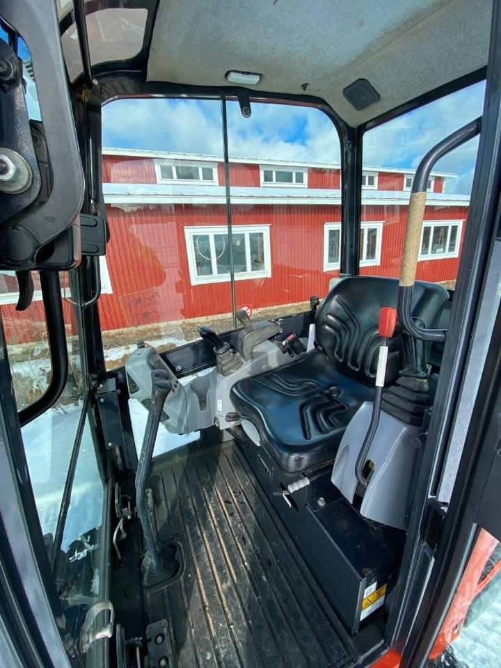 Mini excavator Kubota KX016-4: picture 18