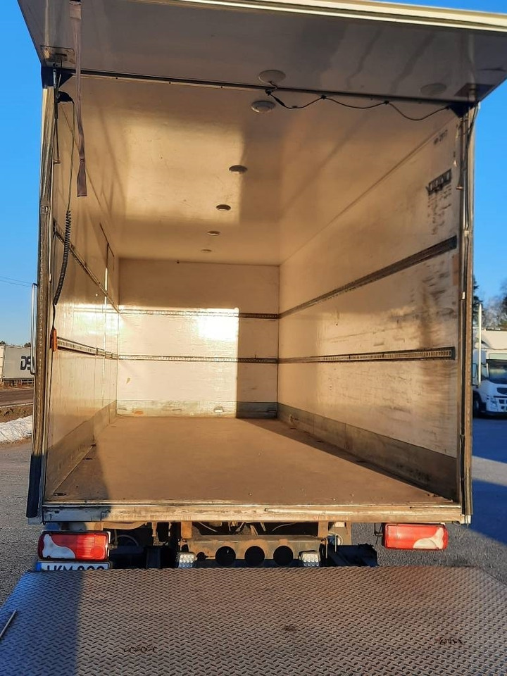 MAN TGL 12.220 - Box truck: picture 5 MAN TGL 12.220 - Box truck: picture 5