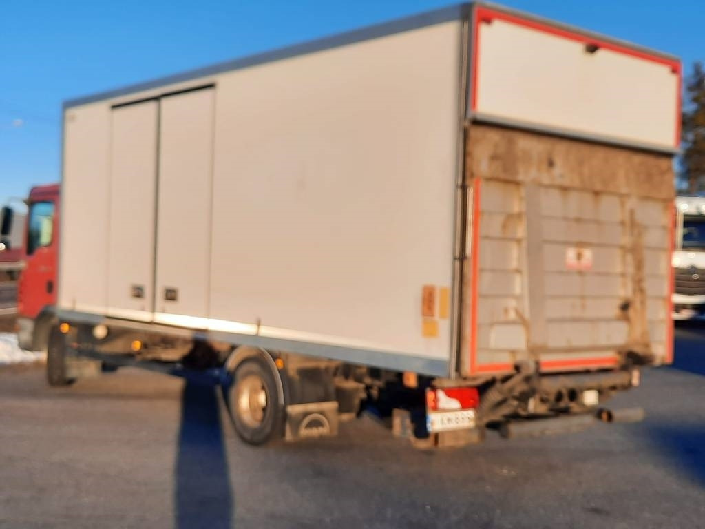 MAN TGL 12.220 - Box truck: picture 4 MAN TGL 12.220 - Box truck: picture 4