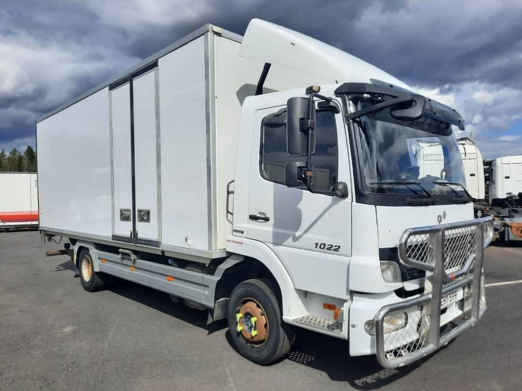 Mercedes-Benz Atego 1022 - Box truck: picture 2 Mercedes-Benz Atego 1022 - Box truck: picture 2