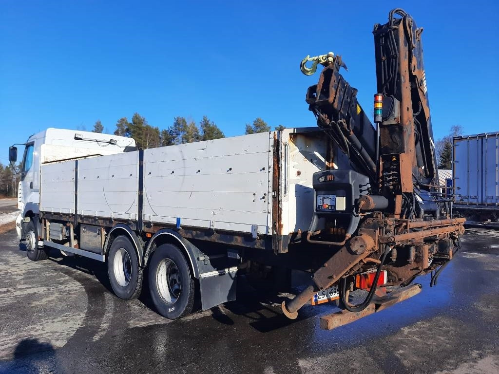 Sisu E12 - Crane truck: picture 3 Sisu E12 - Crane truck: picture 3