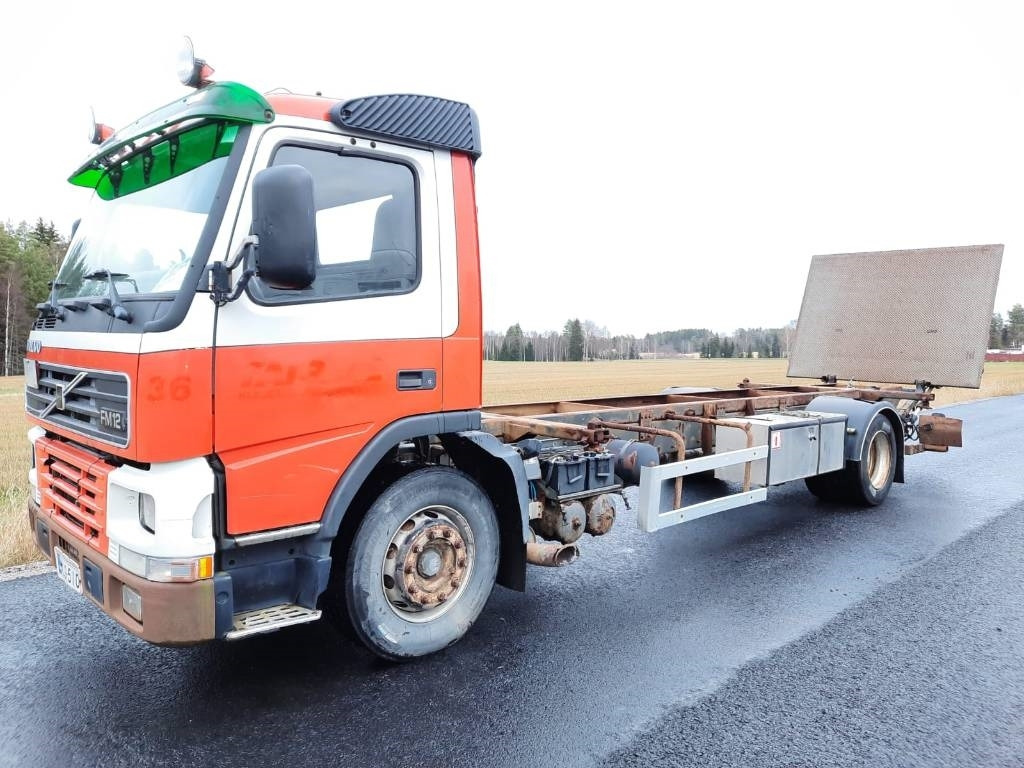 Volvo FM12 - Container transporter/ Swap body truck: picture 1 Volvo FM12 - Container transporter/ Swap body truck: picture 1
