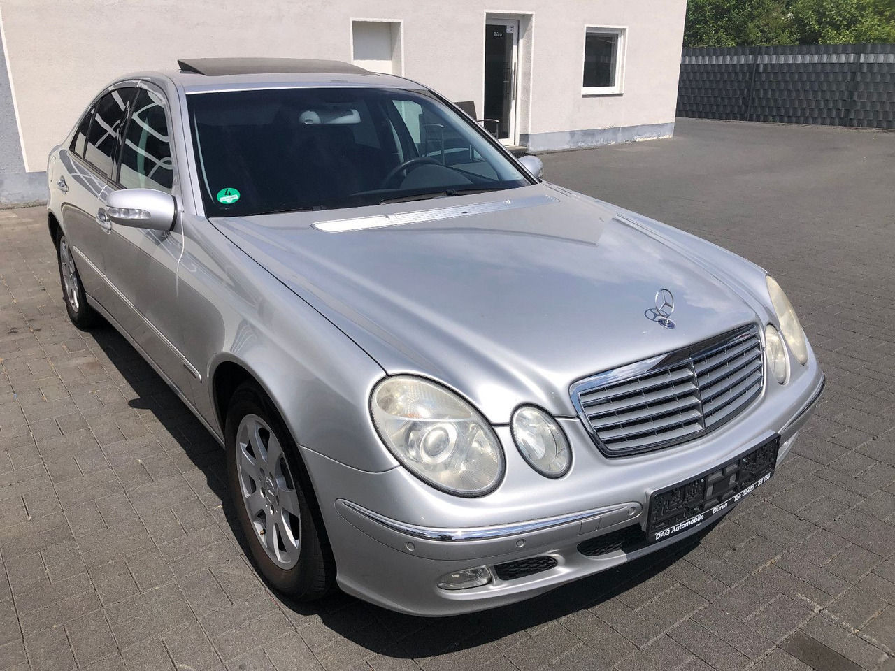 Sedan Mercedes-Benz E 240 E -Klasse Lim. Elegance: picture 25