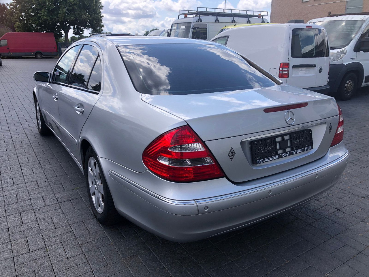 Sedan Mercedes-Benz E 240 E -Klasse Lim. Elegance: picture 7